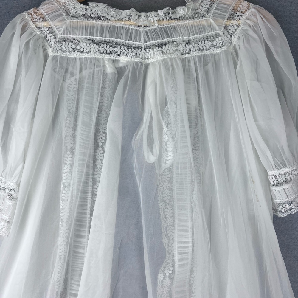 Vintage Radcliffe White Sheer Nylon Lace Peignoir Robe Dressing Gown Size 34